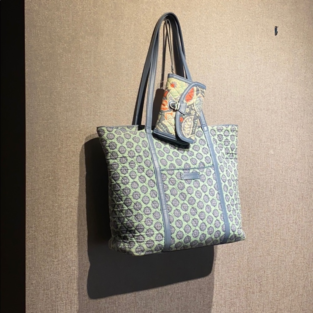 Vera Bradley Tote and Wristlet Set